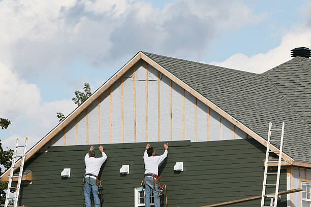 Professional Siding technician working in Blackstone, VA